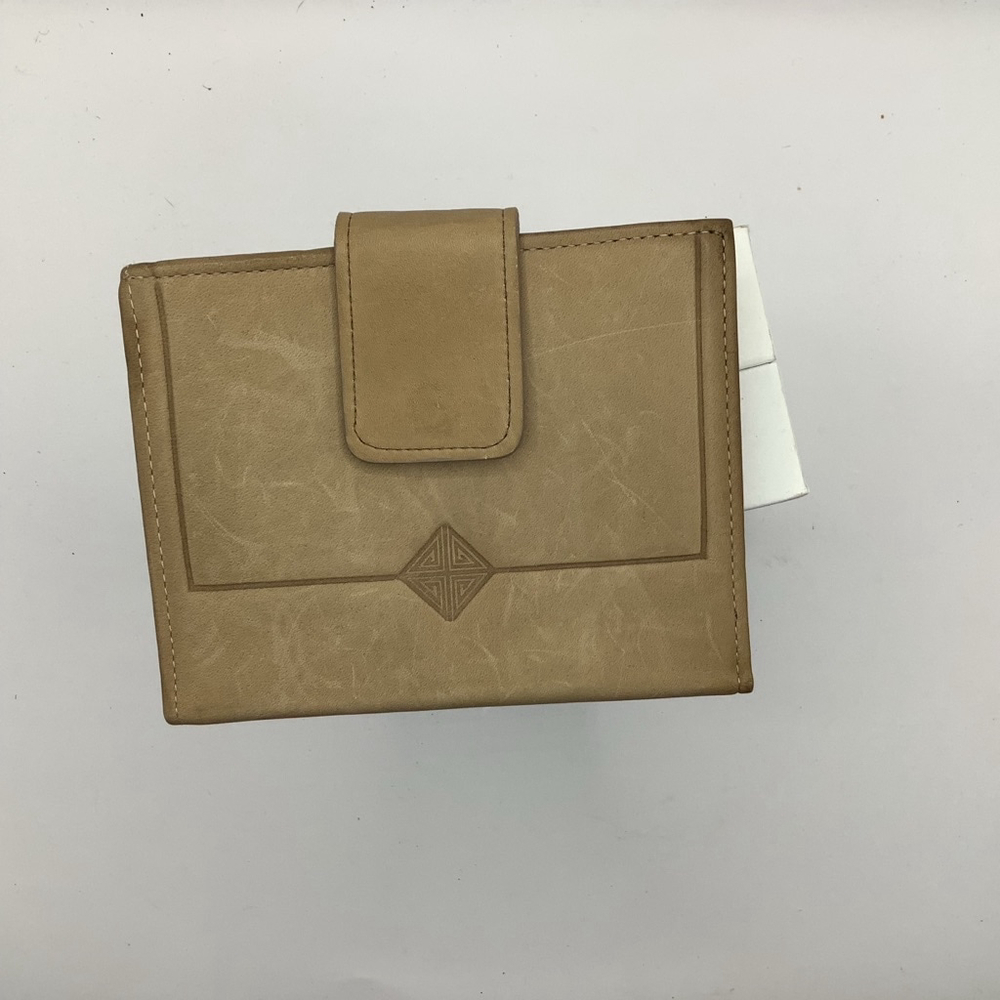 Vintage Princess Gardner Leather Wallet camel color NWOT